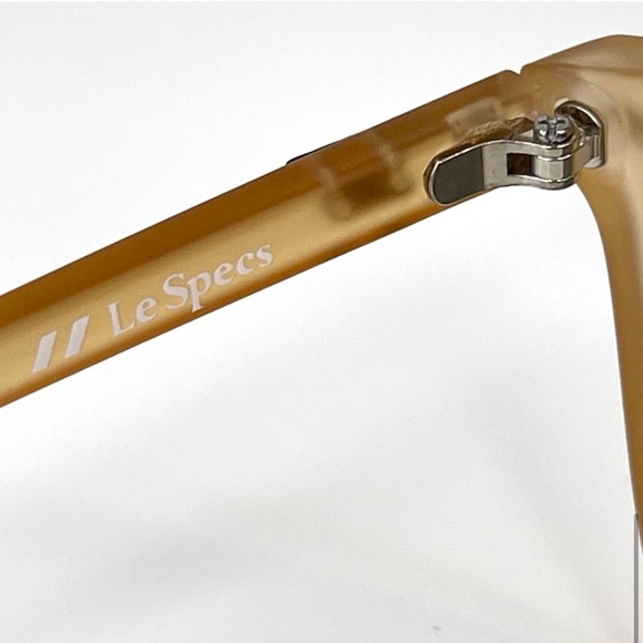 LE SPECS Bandwagon Sunglasses NEW Raw Sugar Frame With Blue Mirror Lens - Picture 10 of 16